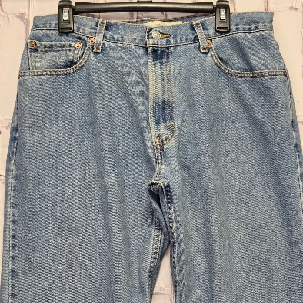 Levis 505 Regular Fit Jeans Mens 36x30 Light Wash Blue Denim Made in USA Vintage